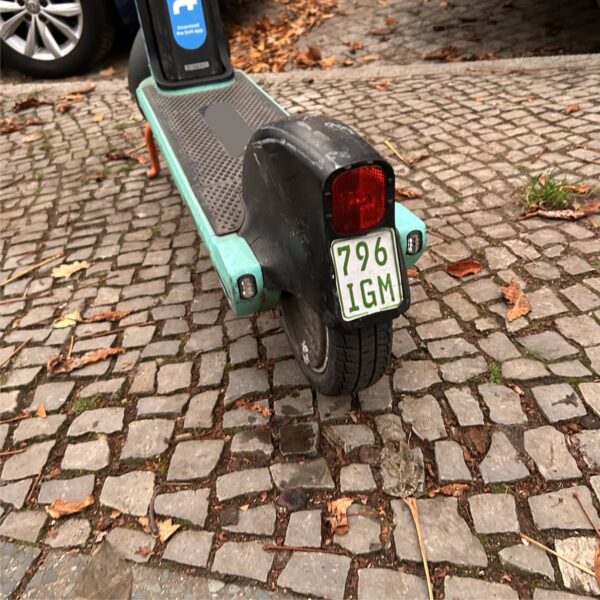 Elektro Scooter mit Straßenzulassung | E Scooter Kennzeichen